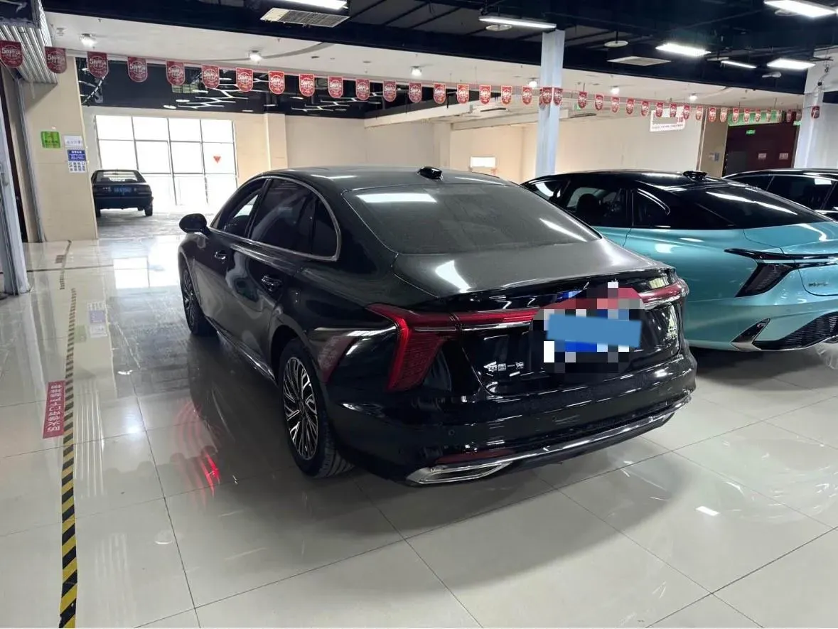 2025 HongQi H5 1.5T 169HP L4 1DHT Hybrid,autocango,china used car exporter,china ev exporter,chinese used car exporter,chinese used ev exporter