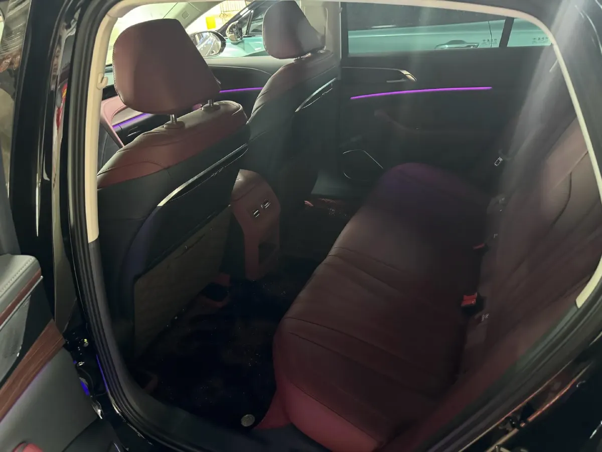 2025 HongQi H5 1.5T 169HP L4 1DHT Hybrid,autocango,china used car exporter,china ev exporter,chinese used car exporter,chinese used ev exporter