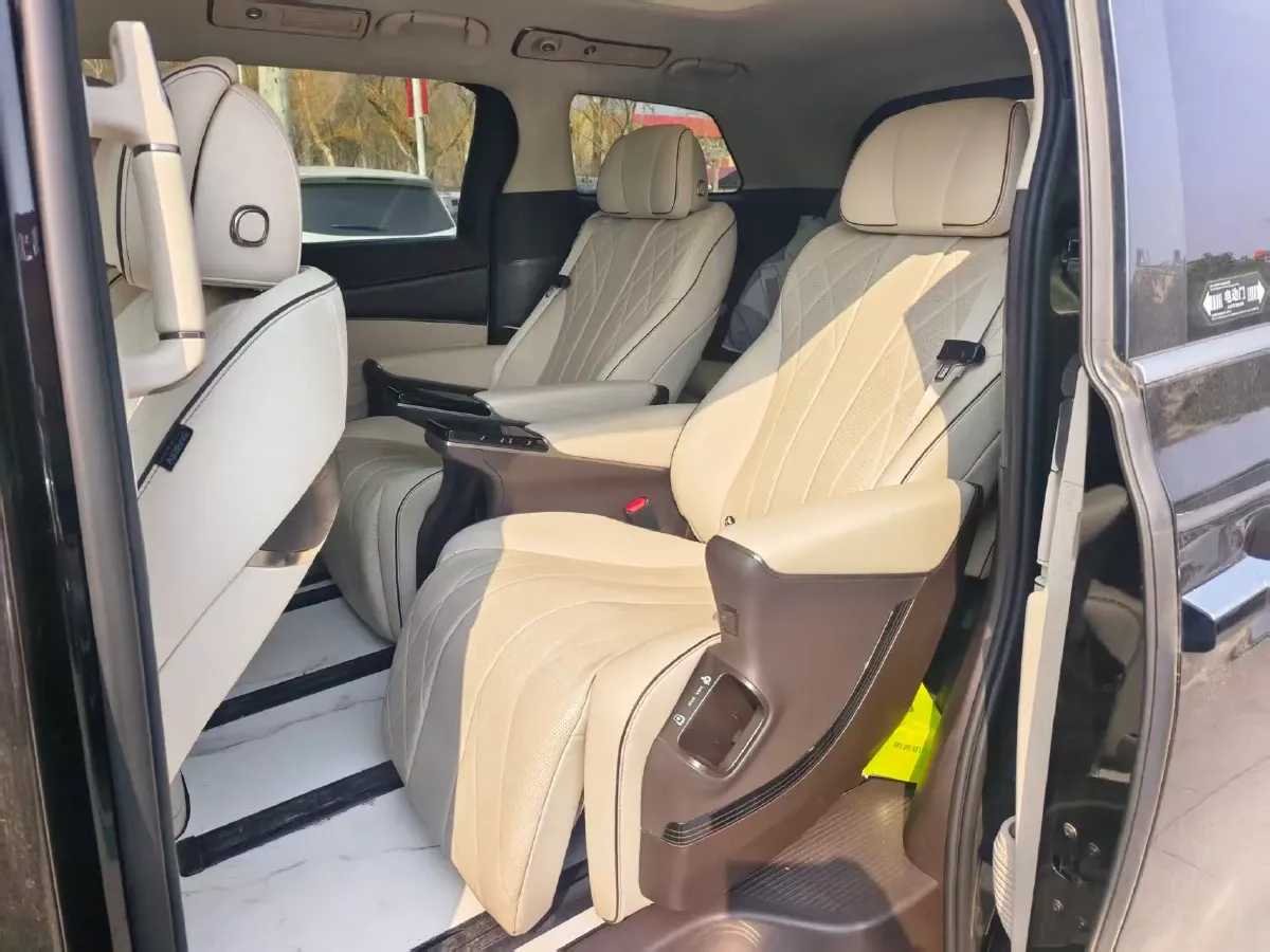 2024 Denza D9 1.5T 139HP L4 E-CVT PHEV 40KWH,autocango,china used car exporter,china ev exporter,chinese used car exporter,chinese used ev exporter