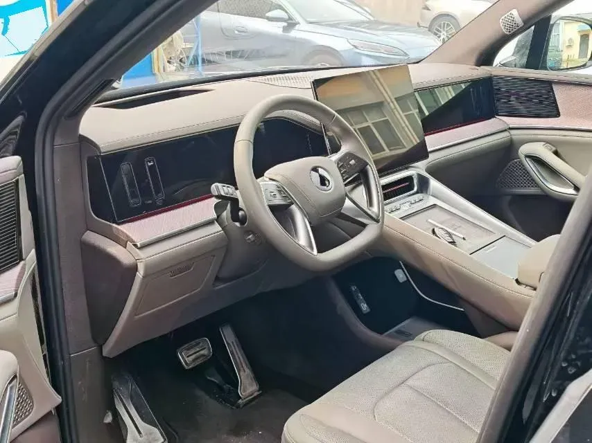 2025 Denza DenzaN9 2.0T 207HP L4 E-CVT PHEV,autocango,china used car exporter,china ev exporter,chinese used car exporter,chinese used ev exporter