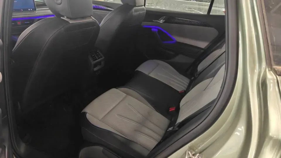 2025 Volkswagen Tayron 2.0T 220HP L4 7DCT,autocango,china used car exporter,china ev exporter,chinese used car exporter,chinese used ev exporter