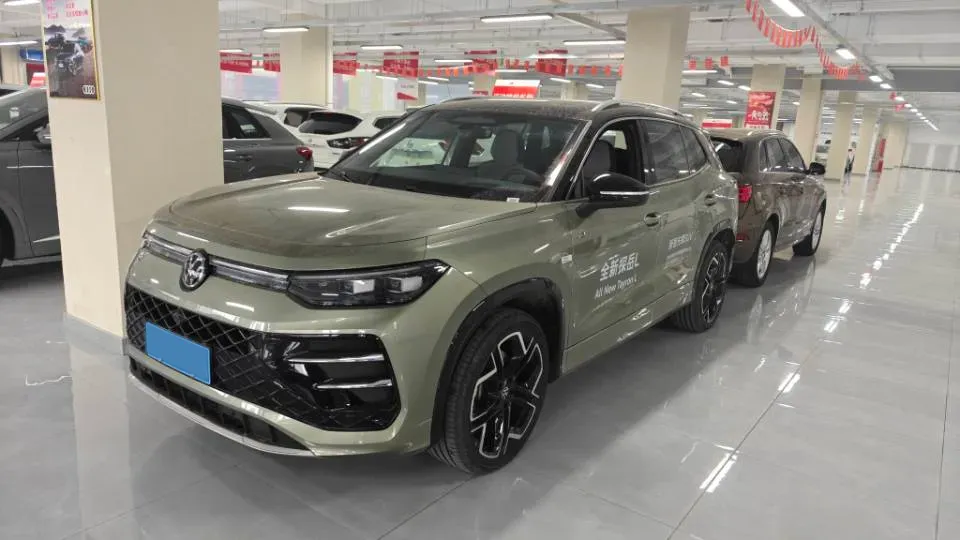 2025 Volkswagen Tayron 2.0T 220HP L4 7DCT,autocango,china used car exporter,china ev exporter,chinese used car exporter,chinese used ev exporter