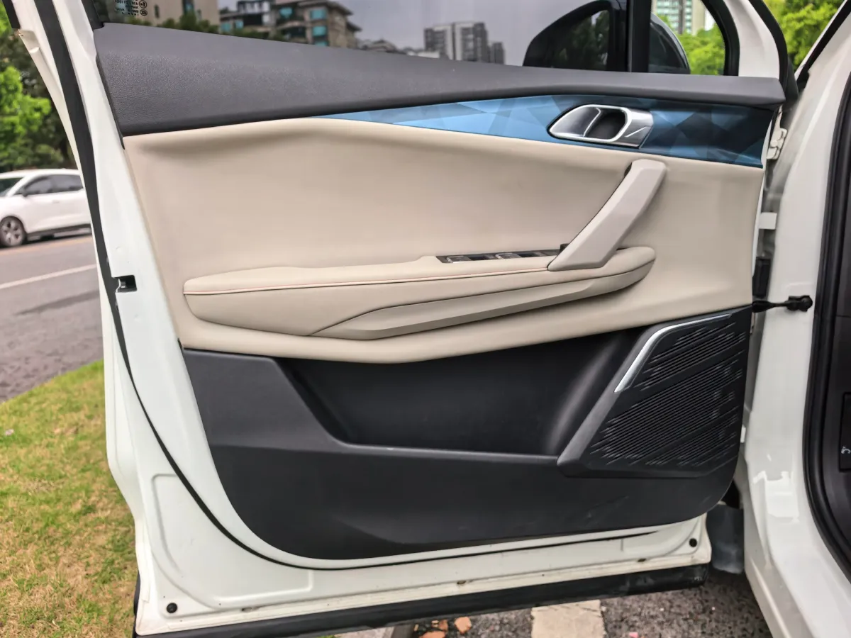 2020 LYNK&CO 06 1.5T 177HP L3 7DCT,autocango,china used car exporter,china ev exporter,chinese used car exporter,chinese used ev exporter