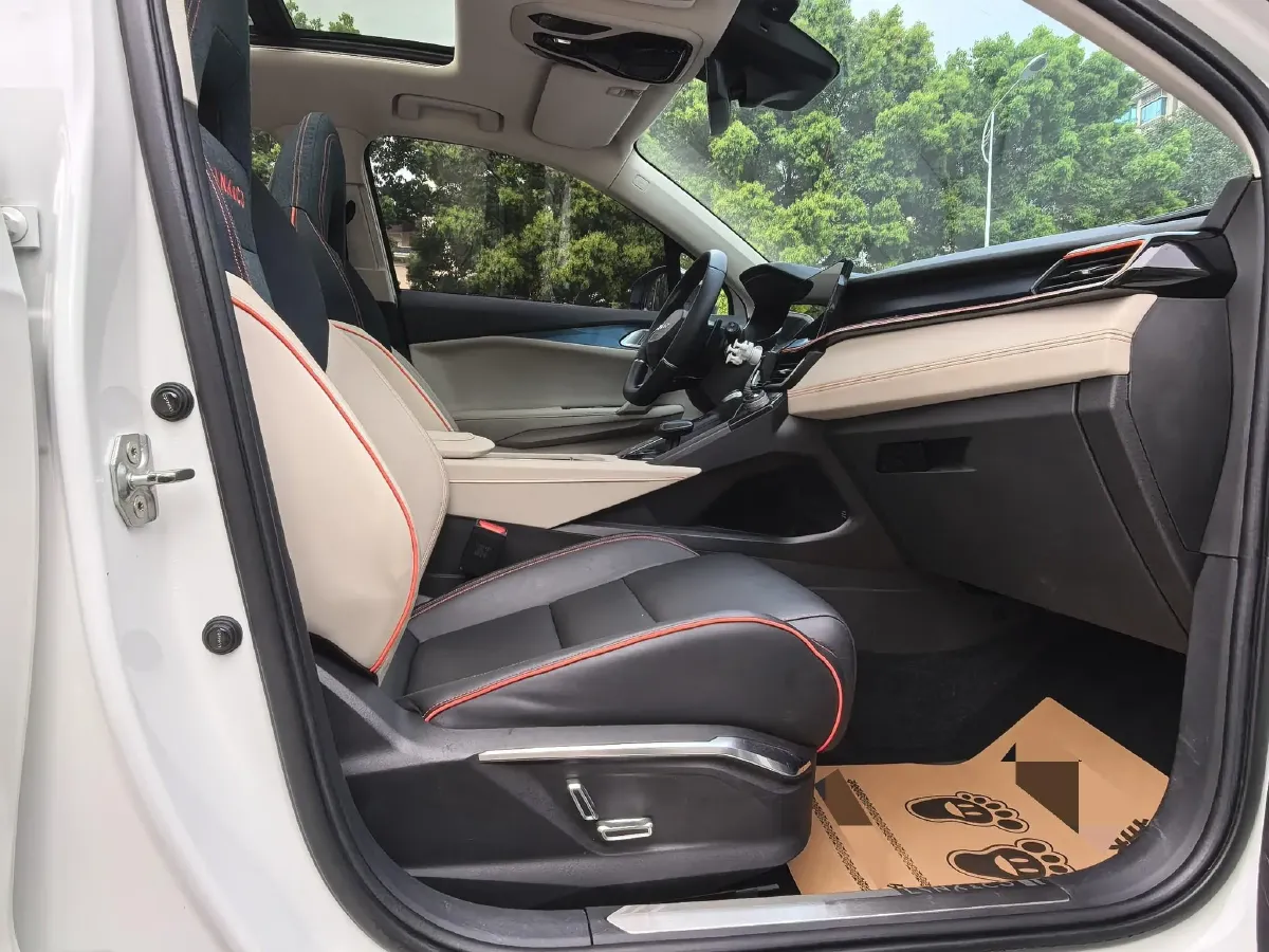 2020 LYNK&CO 06 1.5T 177HP L3 7DCT,autocango,china used car exporter,china ev exporter,chinese used car exporter,chinese used ev exporter