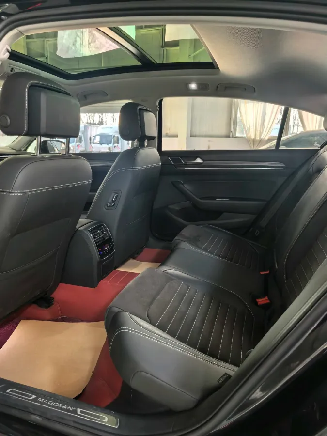 2020 Volkswagen Magotan 2.0T 186HP L4 7DCT,autocango,china used car exporter,china ev exporter,chinese used car exporter,chinese used ev exporter