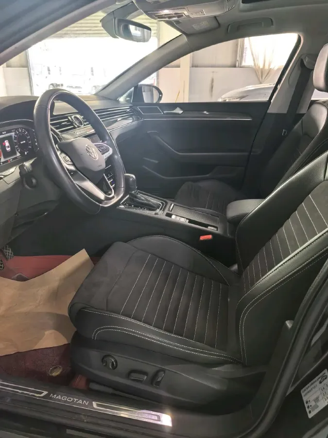 2020 Volkswagen Magotan 2.0T 186HP L4 7DCT,autocango,china used car exporter,china ev exporter,chinese used car exporter,chinese used ev exporter