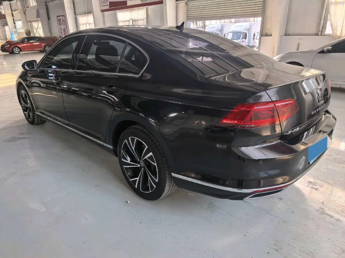 2020 Volkswagen Magotan 2.0T 186HP L4 7DCT,autocango,china used car exporter,china ev exporter,chinese used car exporter,chinese used ev exporter