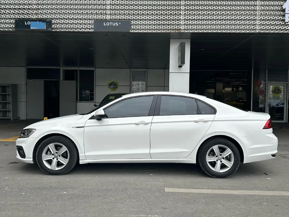 2019 Volkswagen T-Cross 1.4T 150HP L4 7DCT,autocango,china used car exporter,china ev exporter,chinese used car exporter,chinese used ev exporter