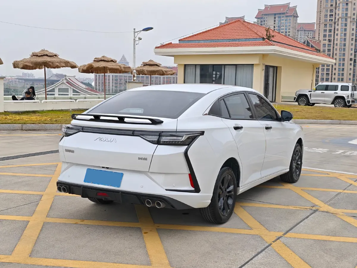 2023 DongFeng Aeolus YiXuan 1.5L 125HP L4 6DCT,autocango,china used car exporter,china ev exporter,chinese used car exporter,chinese used ev exporter