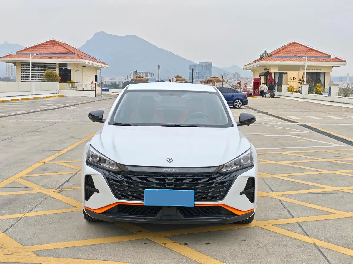2023 DongFeng Aeolus YiXuan 1.5L 125HP L4 6DCT,autocango,china used car exporter,china ev exporter,chinese used car exporter,chinese used ev exporter