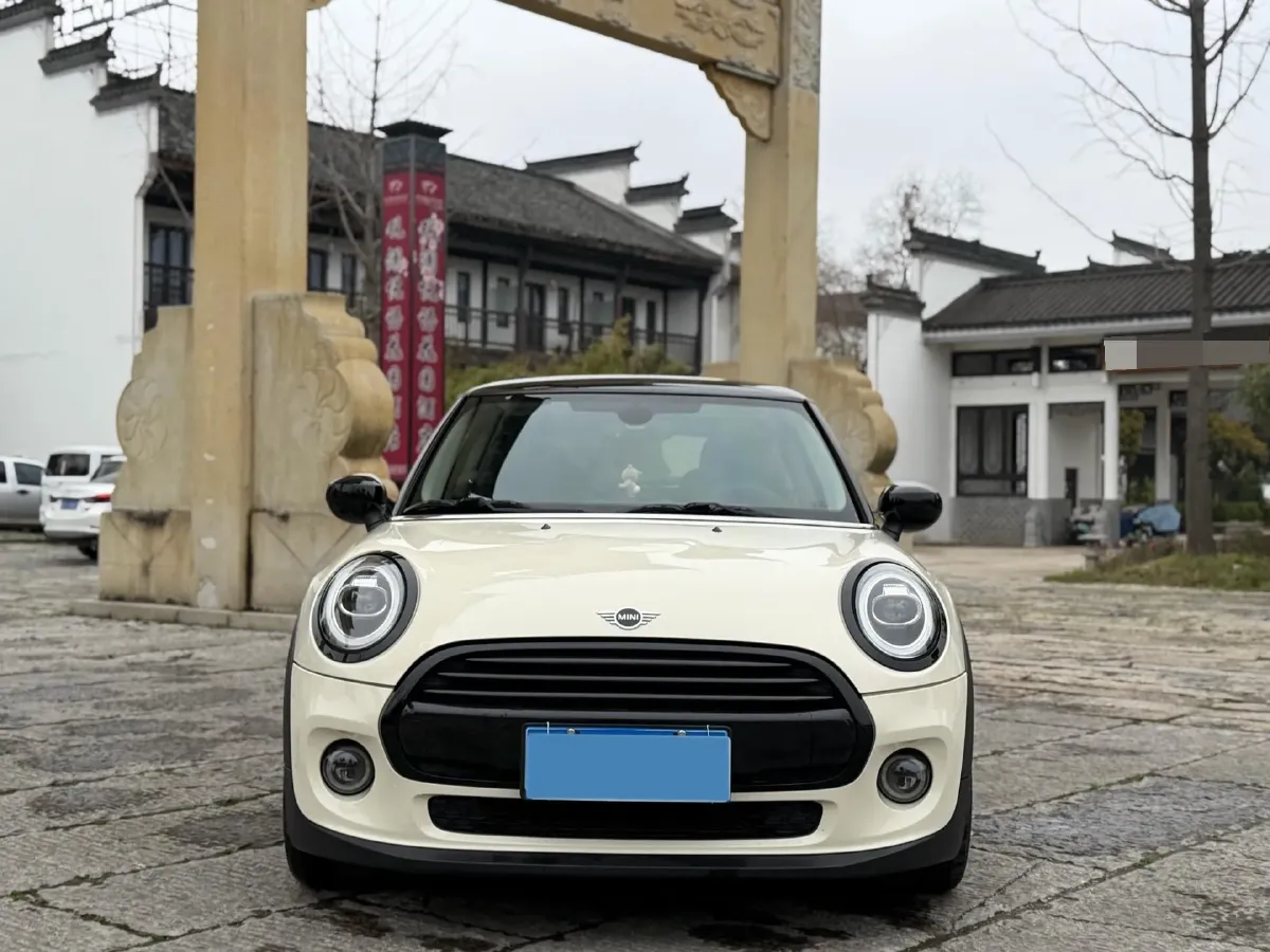 2020 MINI MINI 1.5T 136HP L3 7DCT,autocango,china used car exporter,china ev exporter,chinese used car exporter,chinese used ev exporter