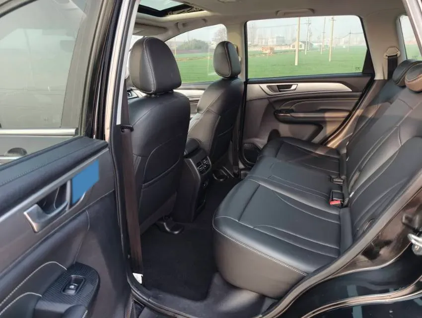 2021 Haval M6 1.5T 150HP L4 7DCT,autocango,china used car exporter,china ev exporter,chinese used car exporter,chinese used ev exporter