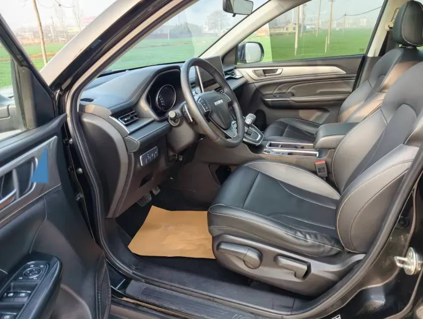 2021 Haval M6 1.5T 150HP L4 7DCT,autocango,china used car exporter,china ev exporter,chinese used car exporter,chinese used ev exporter