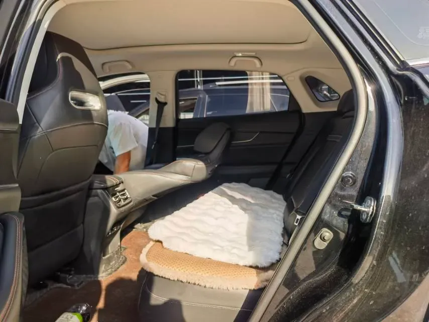 2021 ChangAn UNI-K 2.0T 233HP L4 8AT,autocango,china used car exporter,china ev exporter,chinese used car exporter,chinese used ev exporter