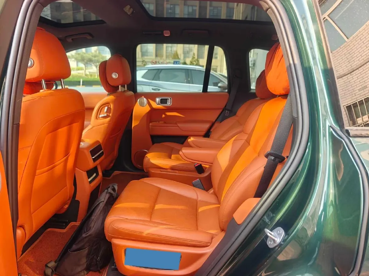 2023 Li L8 Range Extended 154HP REEV 40.9KWH,autocango,china used car exporter,china ev exporter,chinese used car exporter,chinese used ev exporter