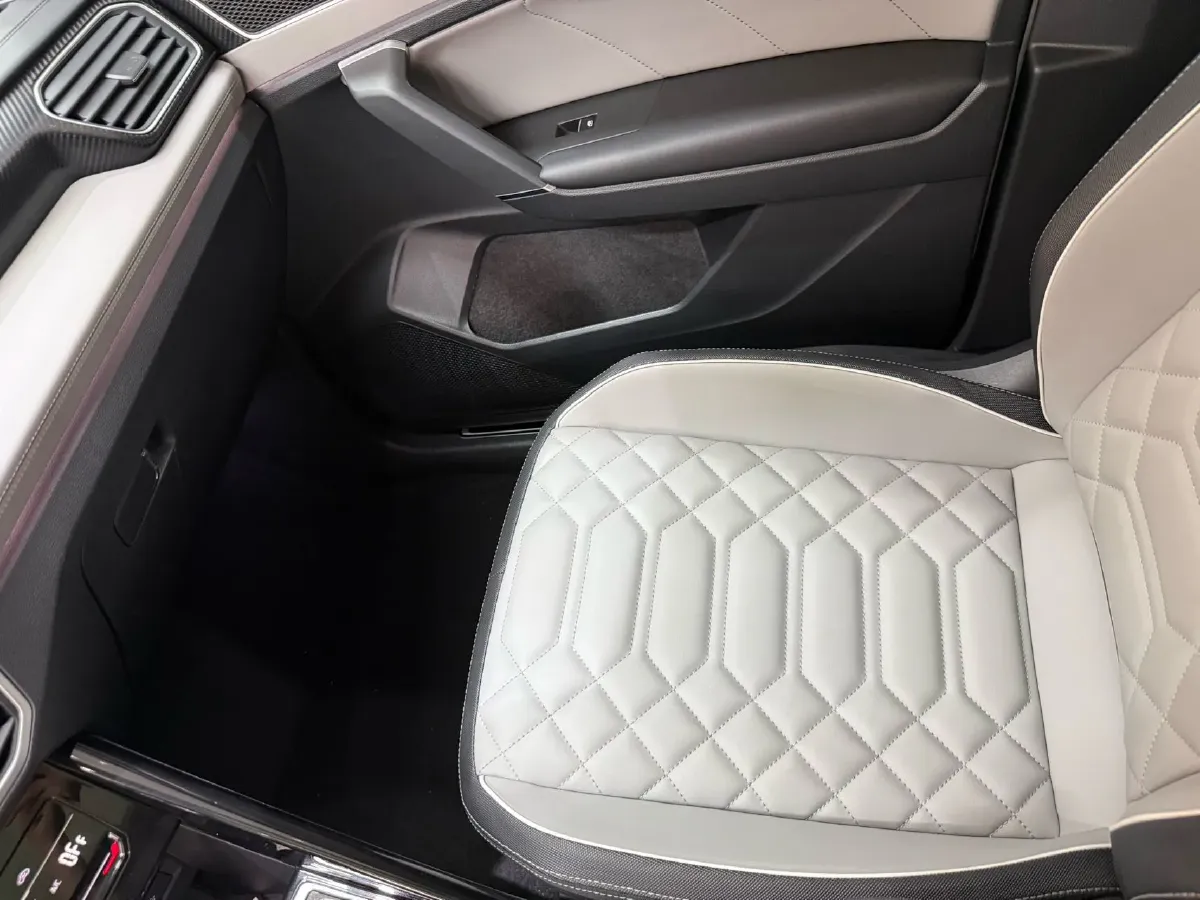 2023 Volkswagen Tayron 1.4T 150HP L4 7DCT,autocango,china used car exporter,china ev exporter,chinese used car exporter,chinese used ev exporter