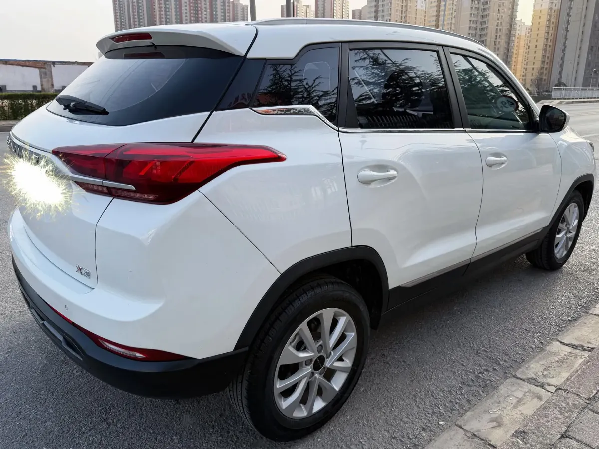 2019 BeiJing Auto X3 1.5L 116HP L4 4AT,autocango,china used car exporter,china ev exporter,chinese used car exporter,chinese used ev exporter