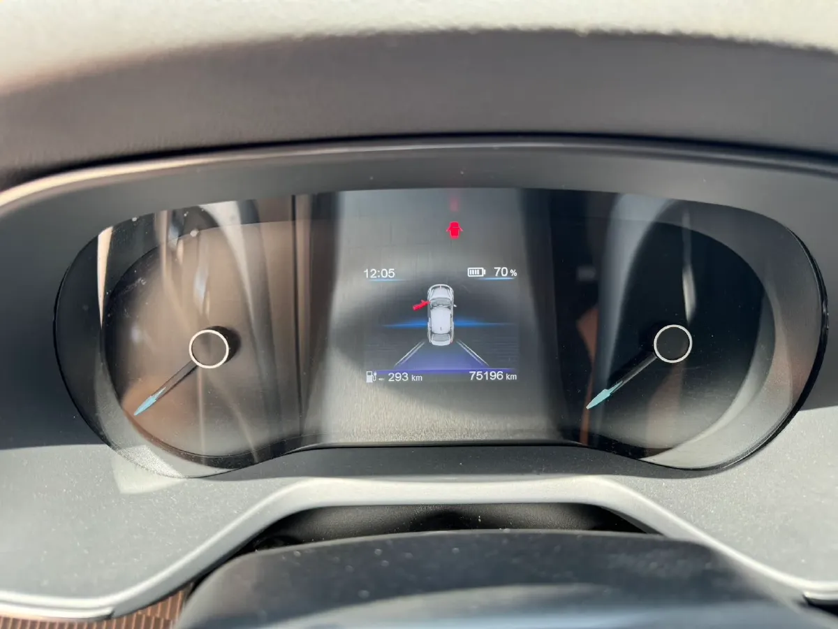 2024 HongQi E-QM5 BEV 60KWH,autocango,china used car exporter,china ev exporter,chinese used car exporter,chinese used ev exporter