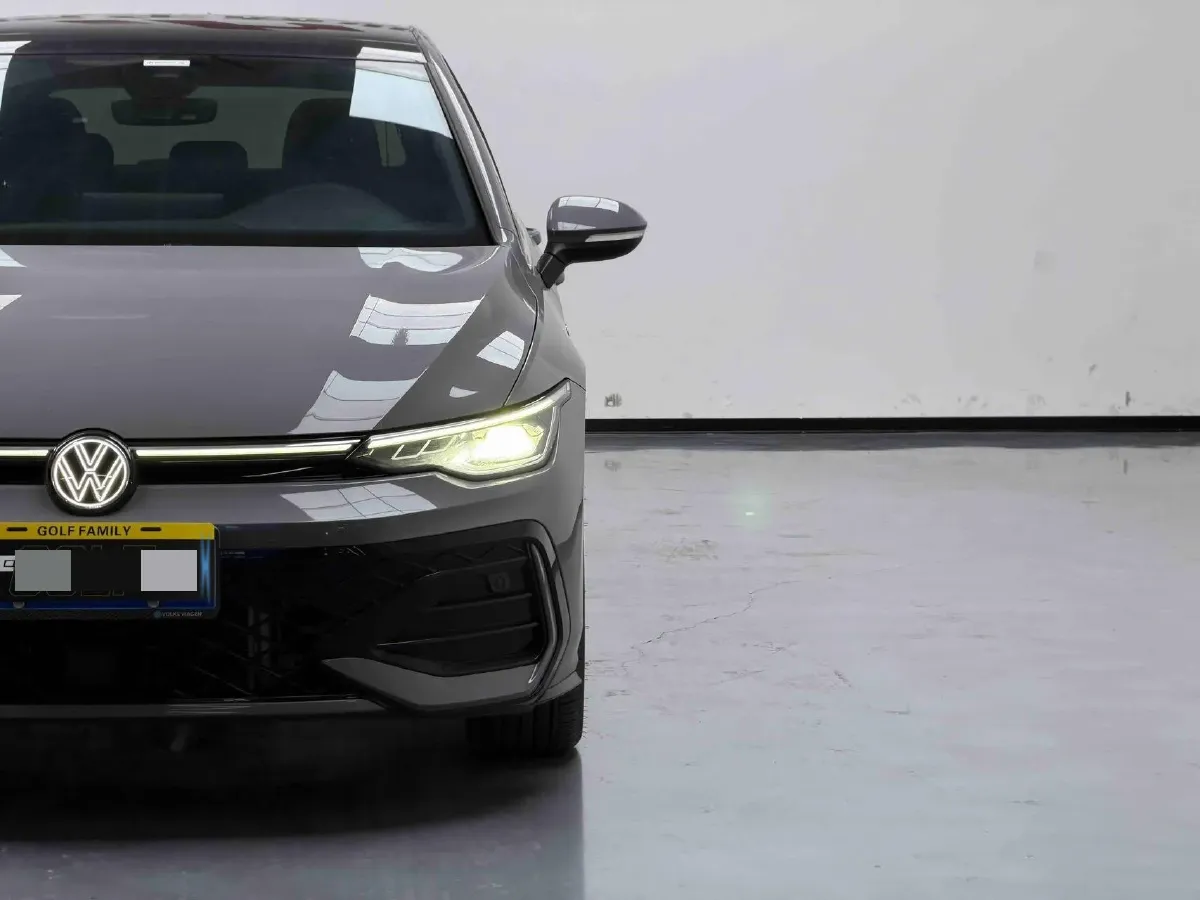 2025 Volkswagen Golf 1.5T 160HP L4 7DCT,autocango,china used car exporter,china ev exporter,chinese used car exporter,chinese used ev exporter