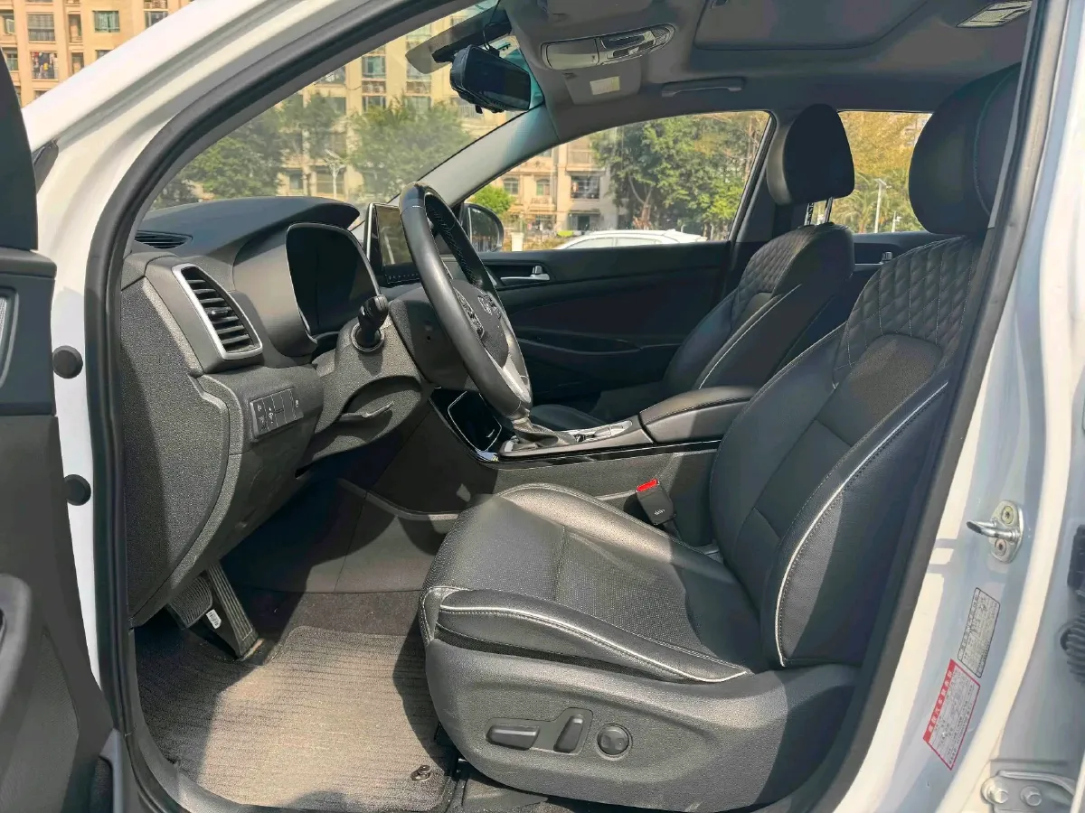 2020 Hyundai Tucson 1.6T 177HP L4 7DCT,autocango,china used car exporter,china ev exporter,chinese used car exporter,chinese used ev exporter