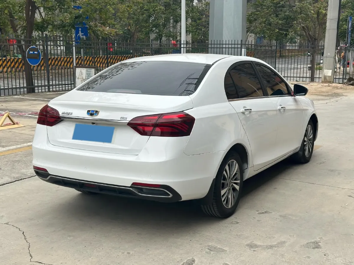2018 Geely Emgrand 1.5L 109HP L4 5MT,autocango,china used car exporter,china ev exporter,chinese used car exporter,chinese used ev exporter