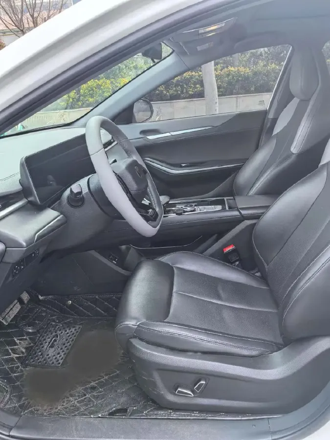 2023 ChangAn Raeton Plus 1.5T 188HP L4 7DCT,autocango,china used car exporter,china ev exporter,chinese used car exporter,chinese used ev exporter