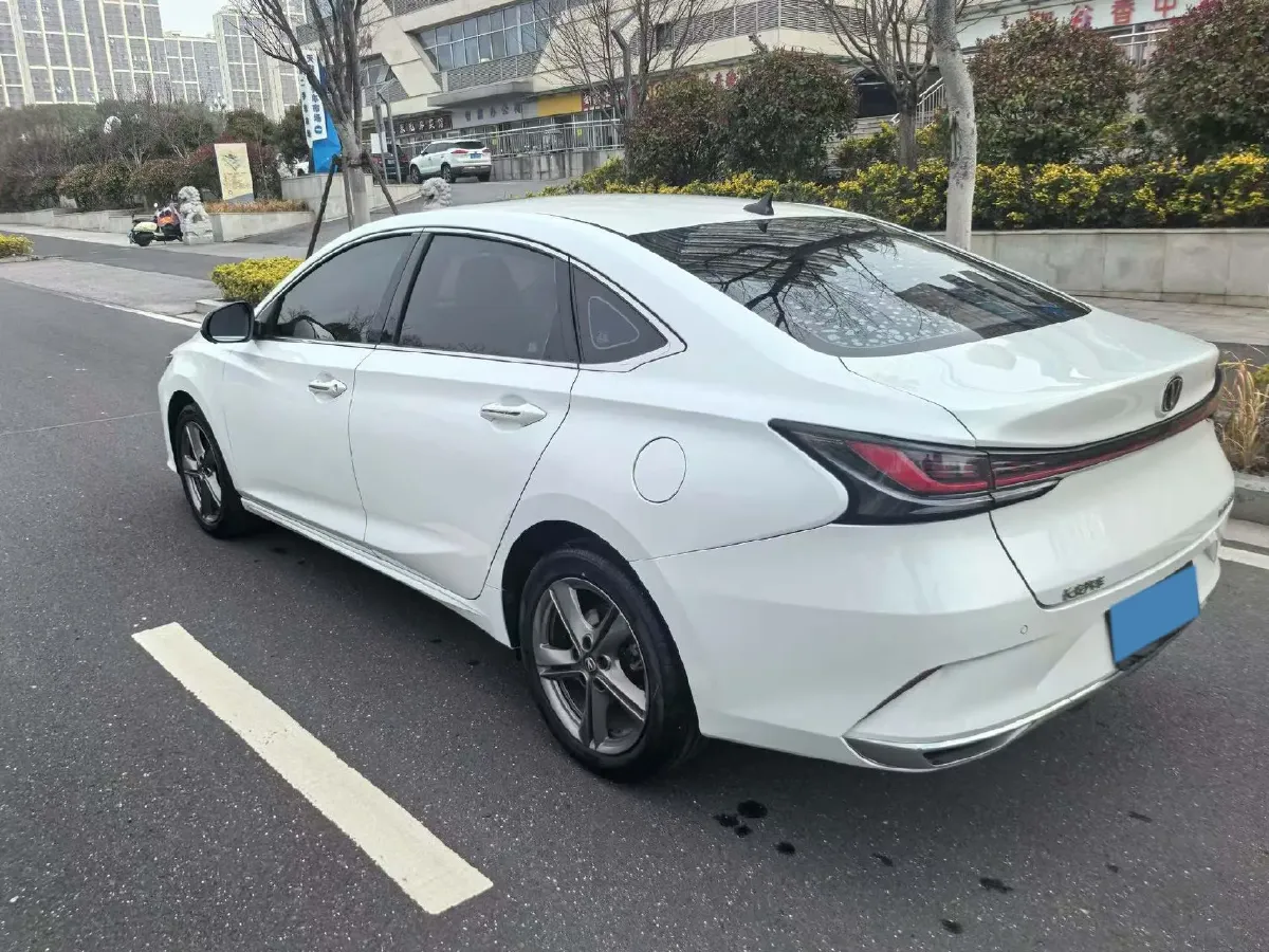 2023 ChangAn Raeton Plus 1.5T 188HP L4 7DCT,autocango,china used car exporter,china ev exporter,chinese used car exporter,chinese used ev exporter