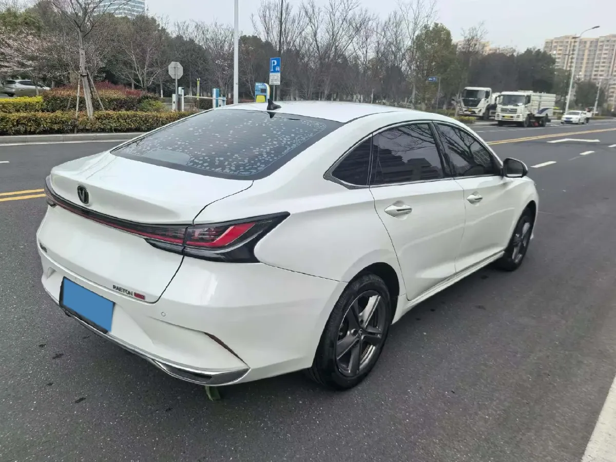 2023 ChangAn Raeton Plus 1.5T 188HP L4 7DCT,autocango,china used car exporter,china ev exporter,chinese used car exporter,chinese used ev exporter