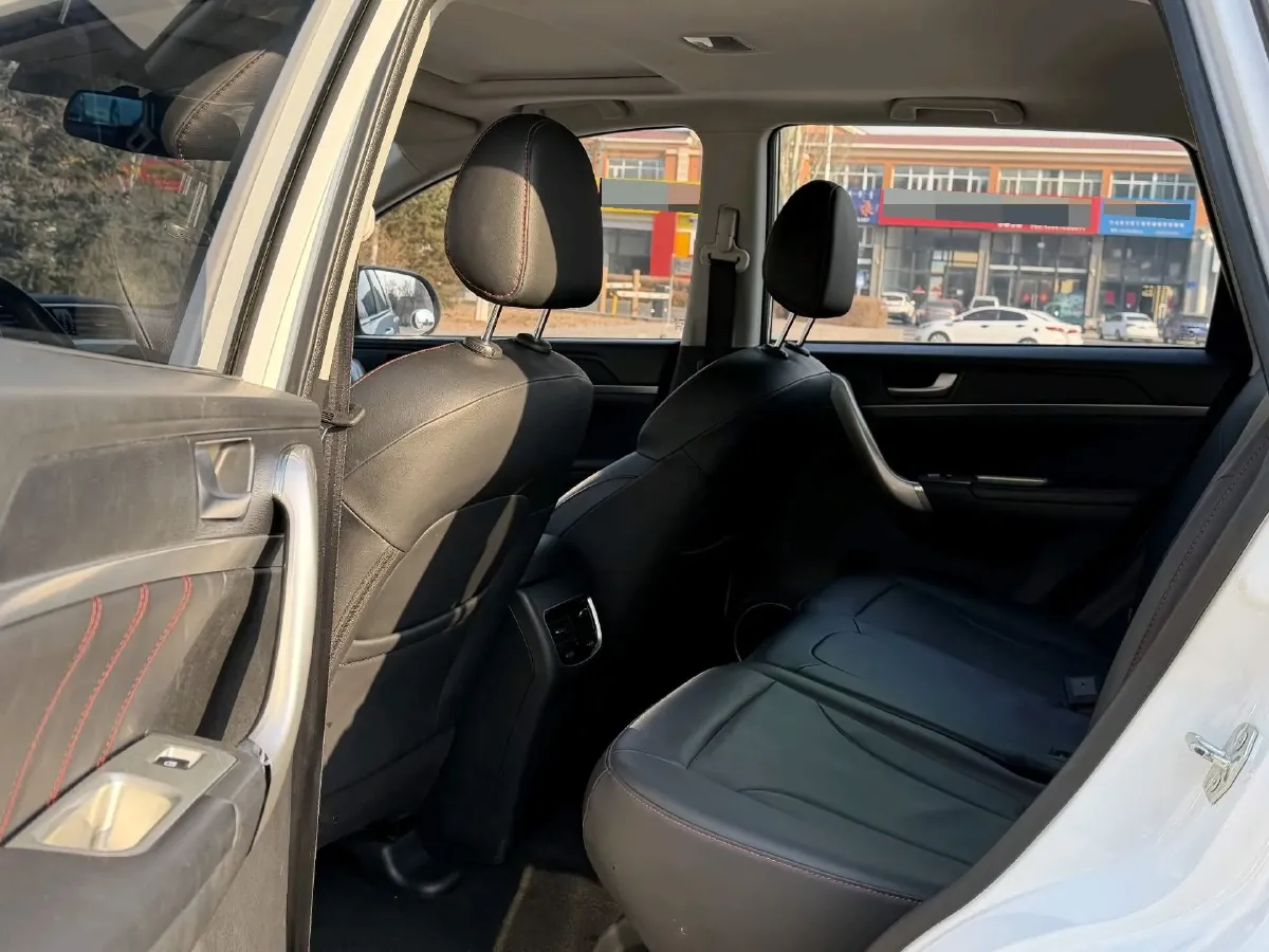 2019 Haval M6 1.5T 150HP L4 7DCT,autocango,china used car exporter,china ev exporter,chinese used car exporter,chinese used ev exporter