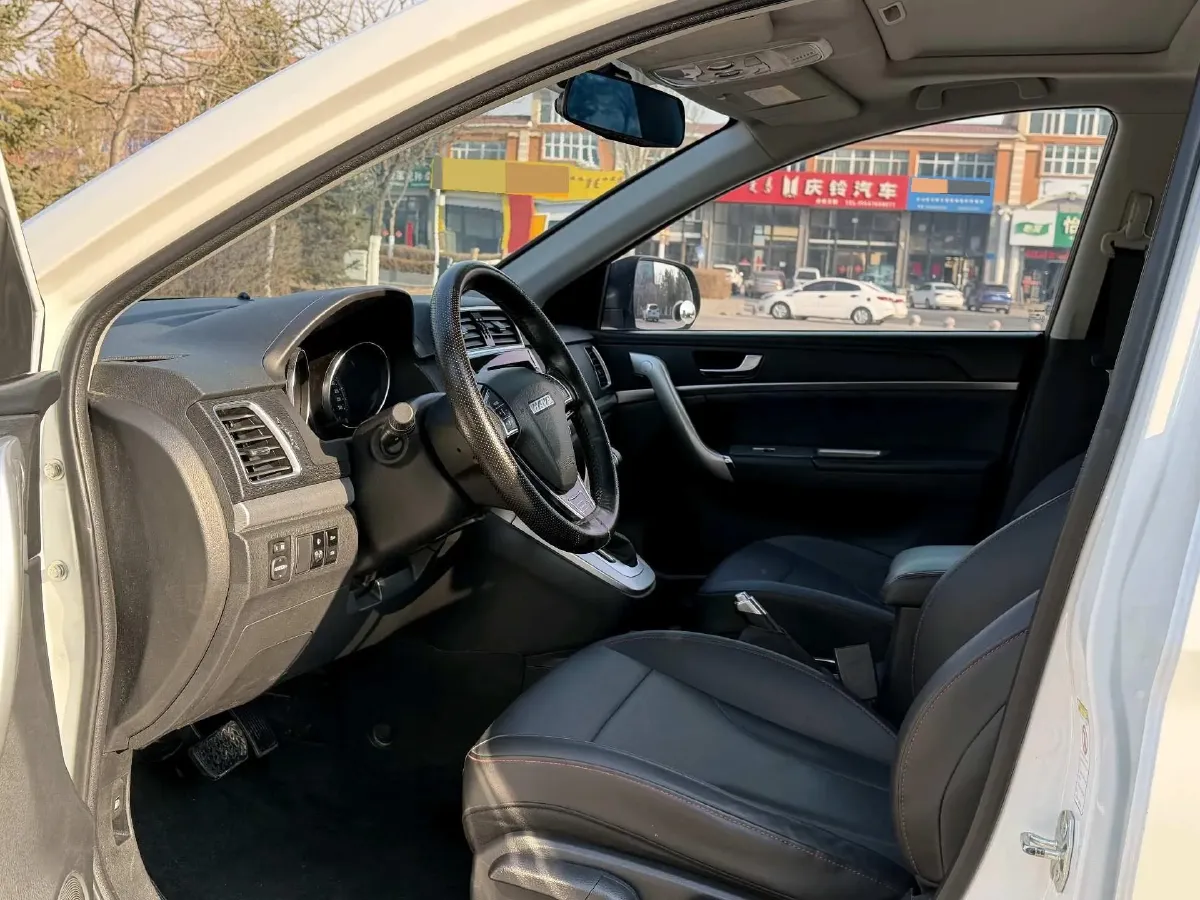 2019 Haval M6 1.5T 150HP L4 7DCT,autocango,china used car exporter,china ev exporter,chinese used car exporter,chinese used ev exporter