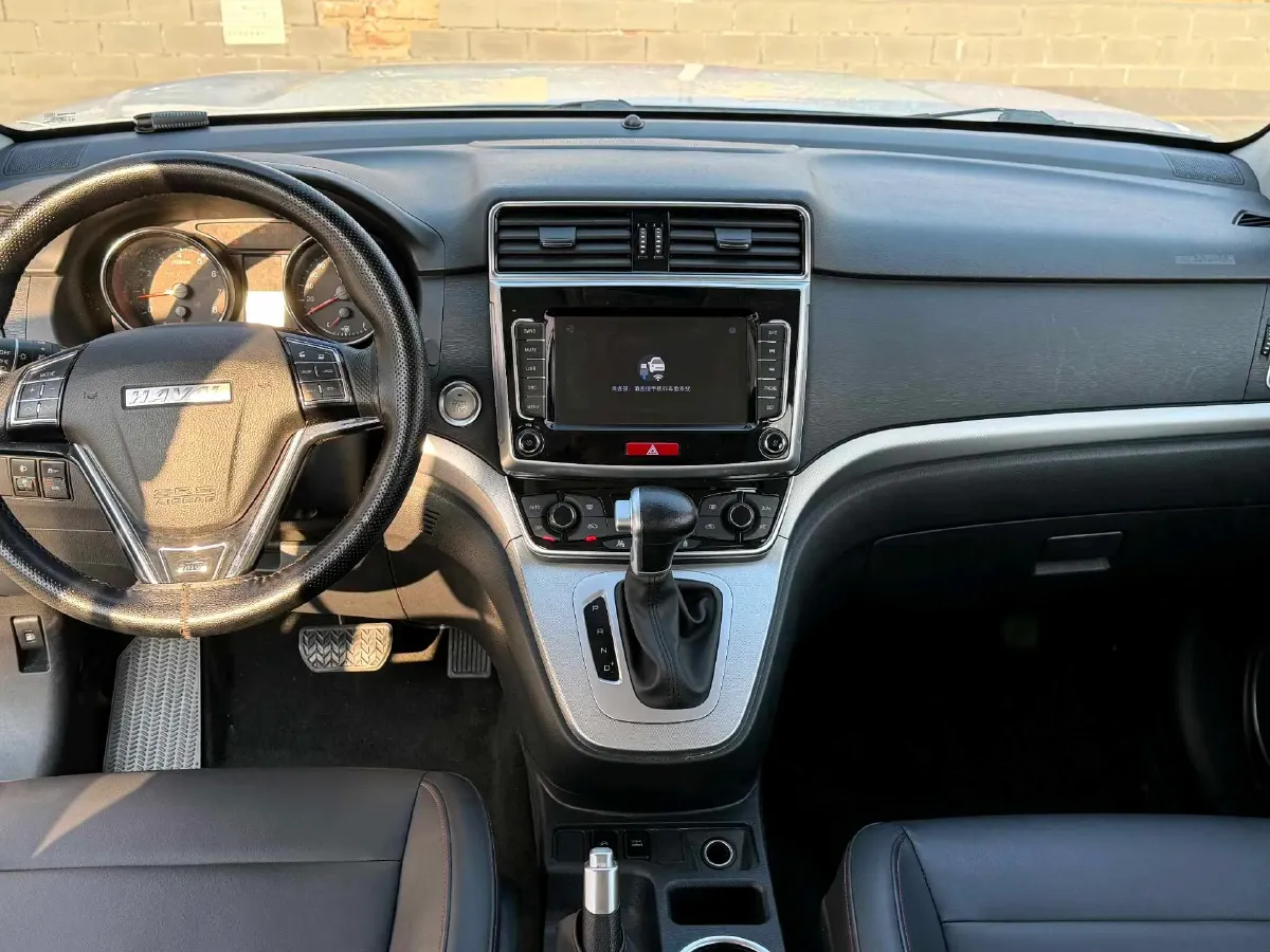 2019 Haval M6 1.5T 150HP L4 7DCT,autocango,china used car exporter,china ev exporter,chinese used car exporter,chinese used ev exporter