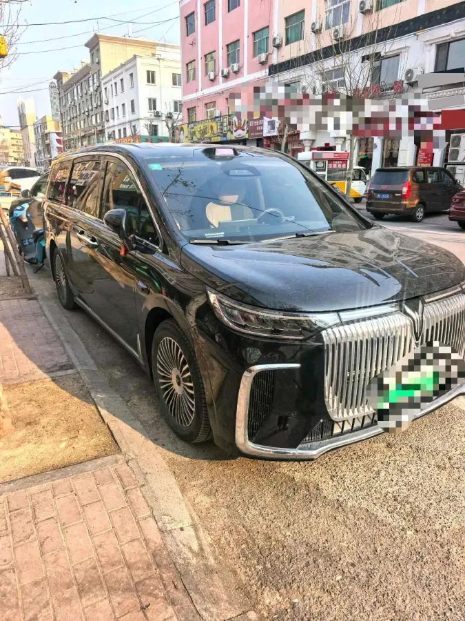 2025 Voyah Dream 1.5T 150HP L4 PHEV 41.7KWH,autocango,china used car exporter,china ev exporter,chinese used car exporter,chinese used ev exporter