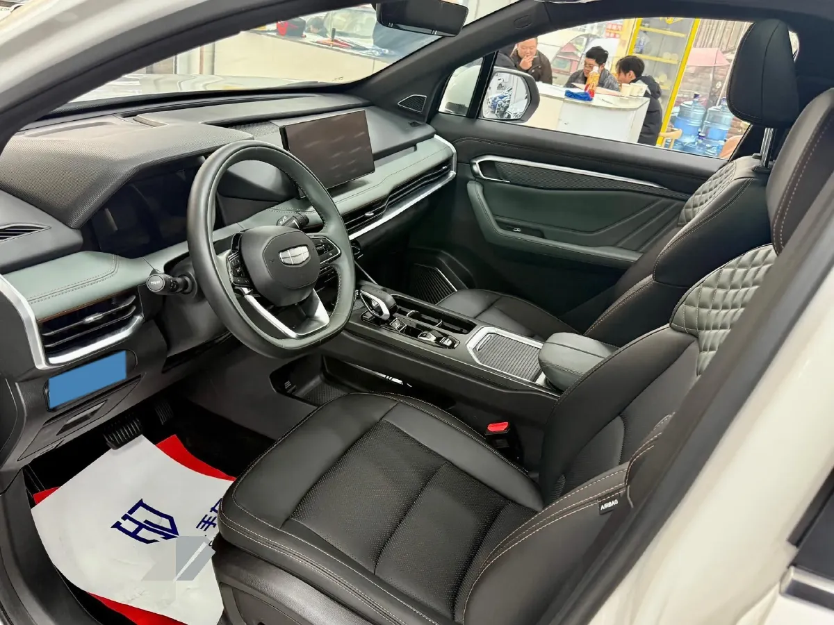 2023 Geely Okavango L 2.0T 218HP L4 7DCT,autocango,china used car exporter,china ev exporter,chinese used car exporter,chinese used ev exporter
