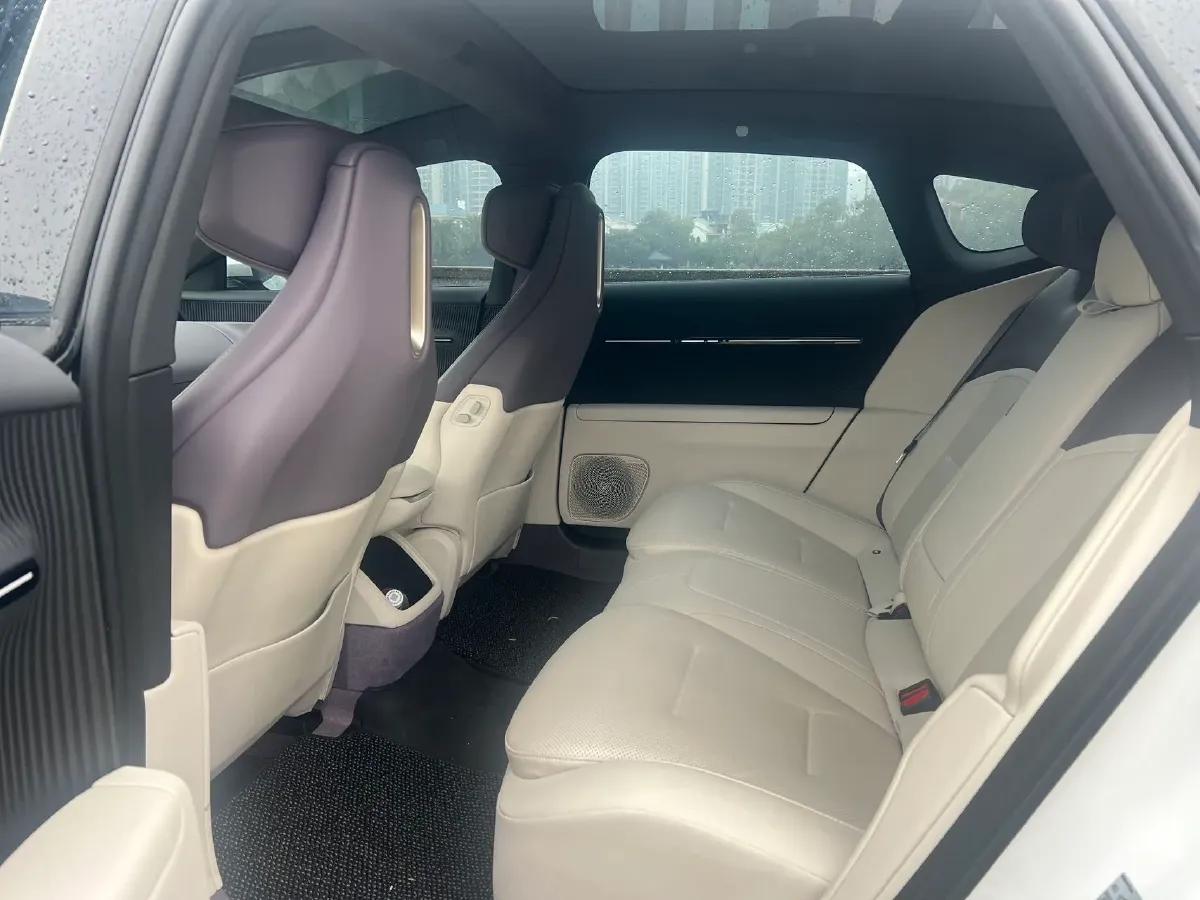 2025 Avatr 12 BEV 94.53KWH,autocango,china used car exporter,china ev exporter,chinese used car exporter,chinese used ev exporter