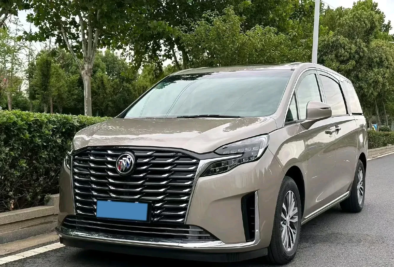 2023 Buick GL8 2.0T 237HP L4 9AT,autocango,china used car exporter,china ev exporter,chinese used car exporter,chinese used ev exporter