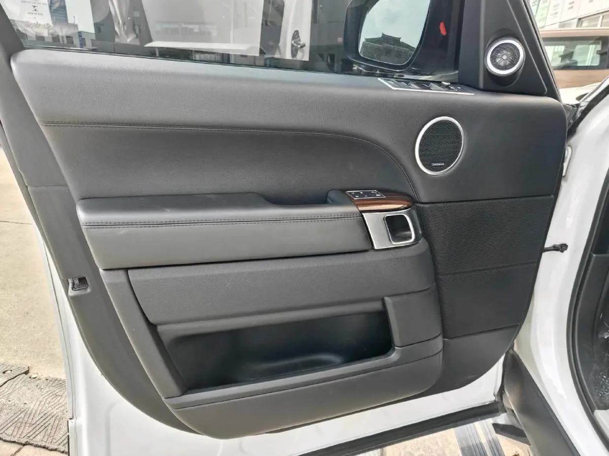 2017 Land Rover Range Rover 3.0T 381HP V6 8AT,autocango,china used car exporter,china ev exporter,chinese used car exporter,chinese used ev exporter