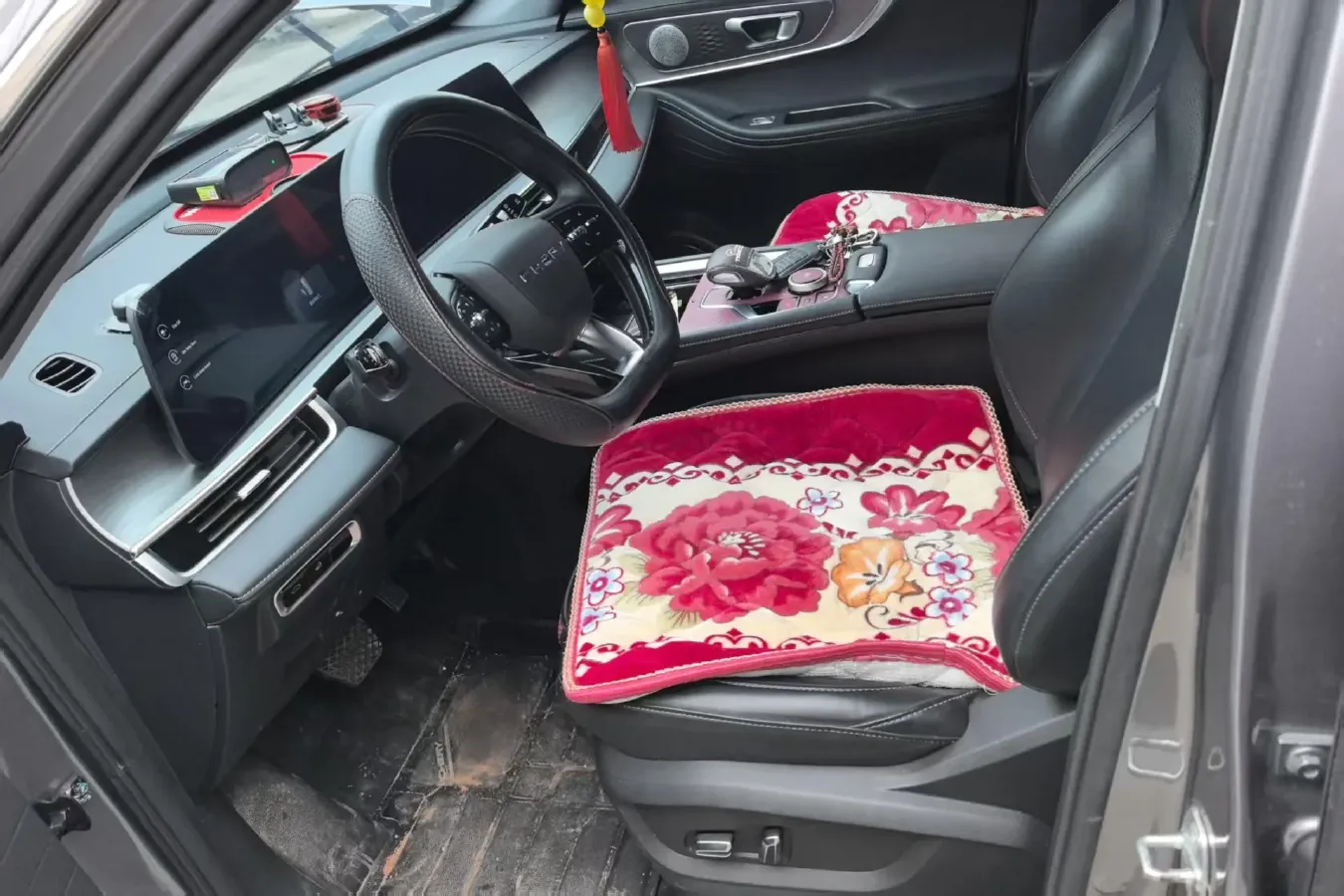 2024 Chery Tiggo 8 PRO 1.6T 197HP L4 7DCT,autocango,china used car exporter,china ev exporter,chinese used car exporter,chinese used ev exporter