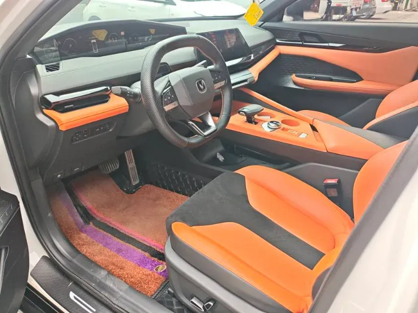 2023 ChangAn UNI-V 1.5T 188HP L4 7DCT,autocango,china used car exporter,china ev exporter,chinese used car exporter,chinese used ev exporter