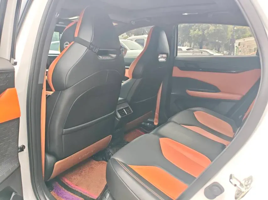 2023 ChangAn UNI-V 1.5T 188HP L4 7DCT,autocango,china used car exporter,china ev exporter,chinese used car exporter,chinese used ev exporter