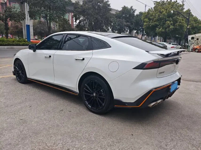 2023 ChangAn UNI-V 1.5T 188HP L4 7DCT,autocango,china used car exporter,china ev exporter,chinese used car exporter,chinese used ev exporter