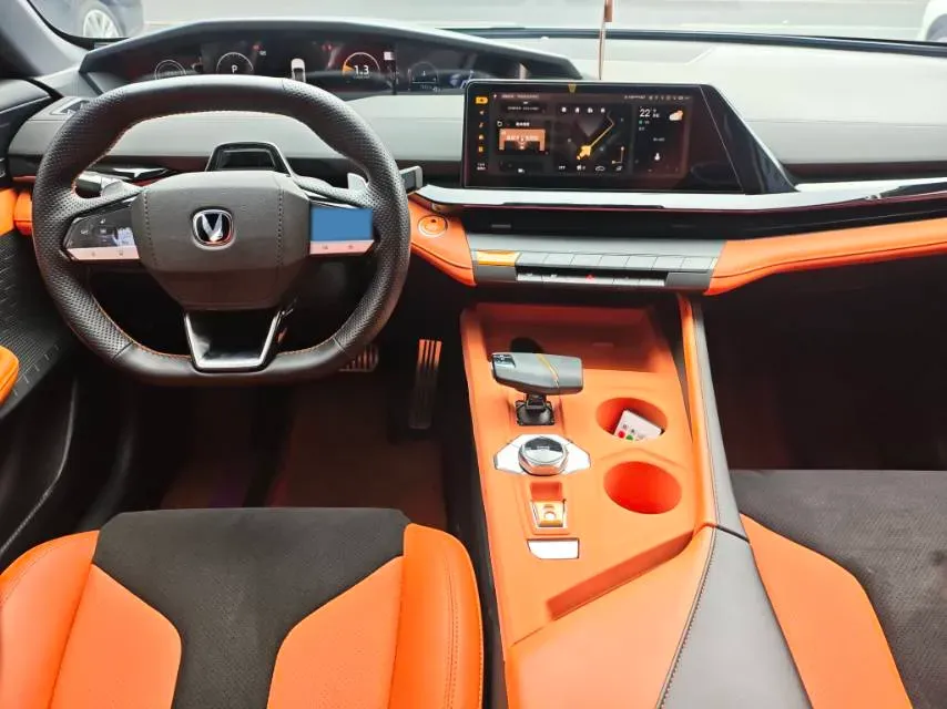 2023 ChangAn UNI-V 1.5T 188HP L4 7DCT,autocango,china used car exporter,china ev exporter,chinese used car exporter,chinese used ev exporter