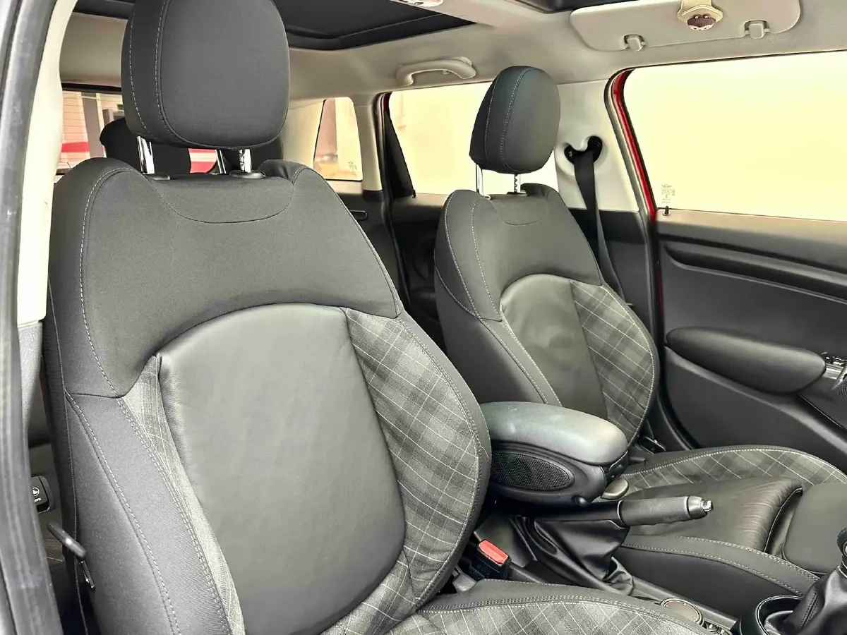 2016 MINI MINI 1.5T 136HP L3 6AT,autocango,china used car exporter,china ev exporter,chinese used car exporter,chinese used ev exporter