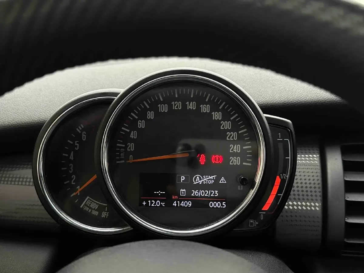 2016 MINI MINI 1.5T 136HP L3 6AT,autocango,china used car exporter,china ev exporter,chinese used car exporter,chinese used ev exporter