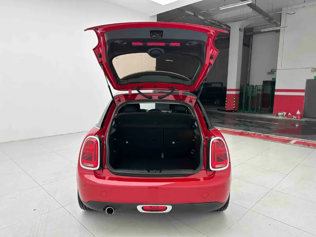 2016 MINI MINI 1.5T 136HP L3 6AT,autocango,china used car exporter,china ev exporter,chinese used car exporter,chinese used ev exporter