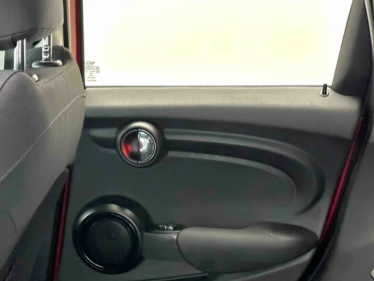 2016 MINI MINI 1.5T 136HP L3 6AT,autocango,china used car exporter,china ev exporter,chinese used car exporter,chinese used ev exporter