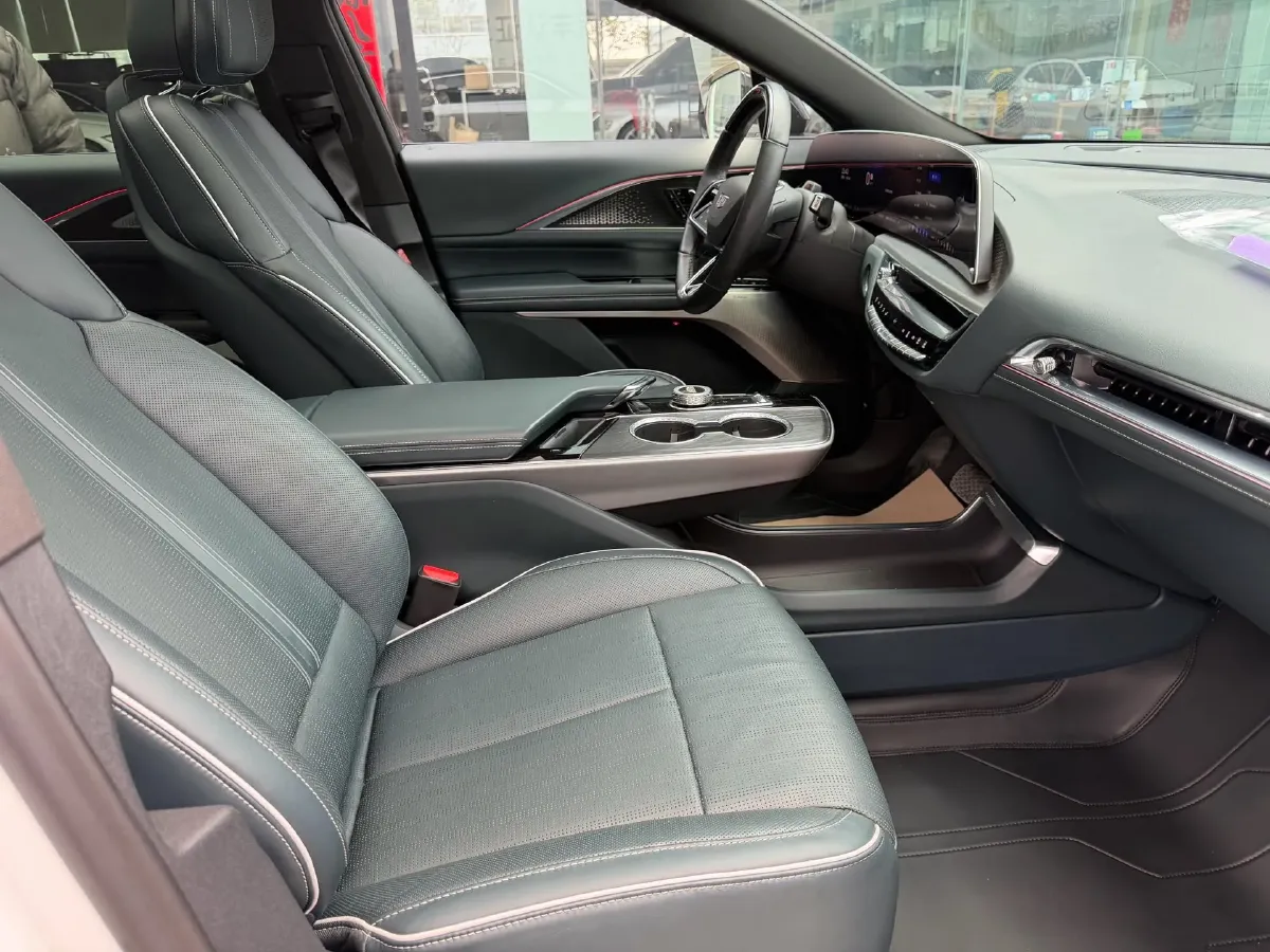 2022 Cadillac IQ Lyriq BEV 95.7KWH,autocango,china used car exporter,china ev exporter,chinese used car exporter,chinese used ev exporter