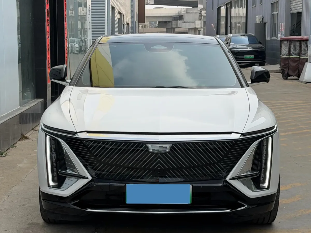 2022 Cadillac IQ Lyriq BEV 95.7KWH,autocango,china used car exporter,china ev exporter,chinese used car exporter,chinese used ev exporter