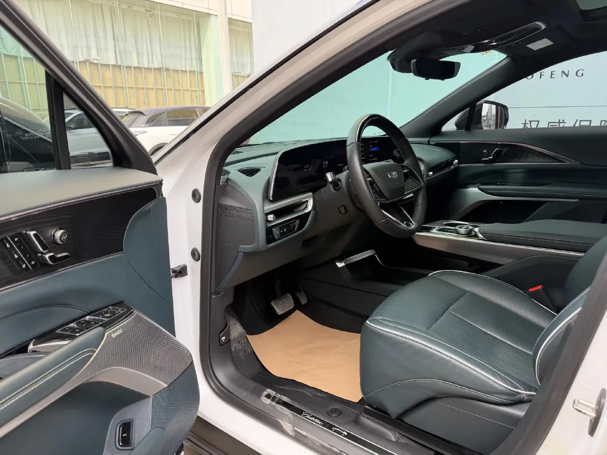 2022 Cadillac IQ Lyriq BEV 95.7KWH,autocango,china used car exporter,china ev exporter,chinese used car exporter,chinese used ev exporter