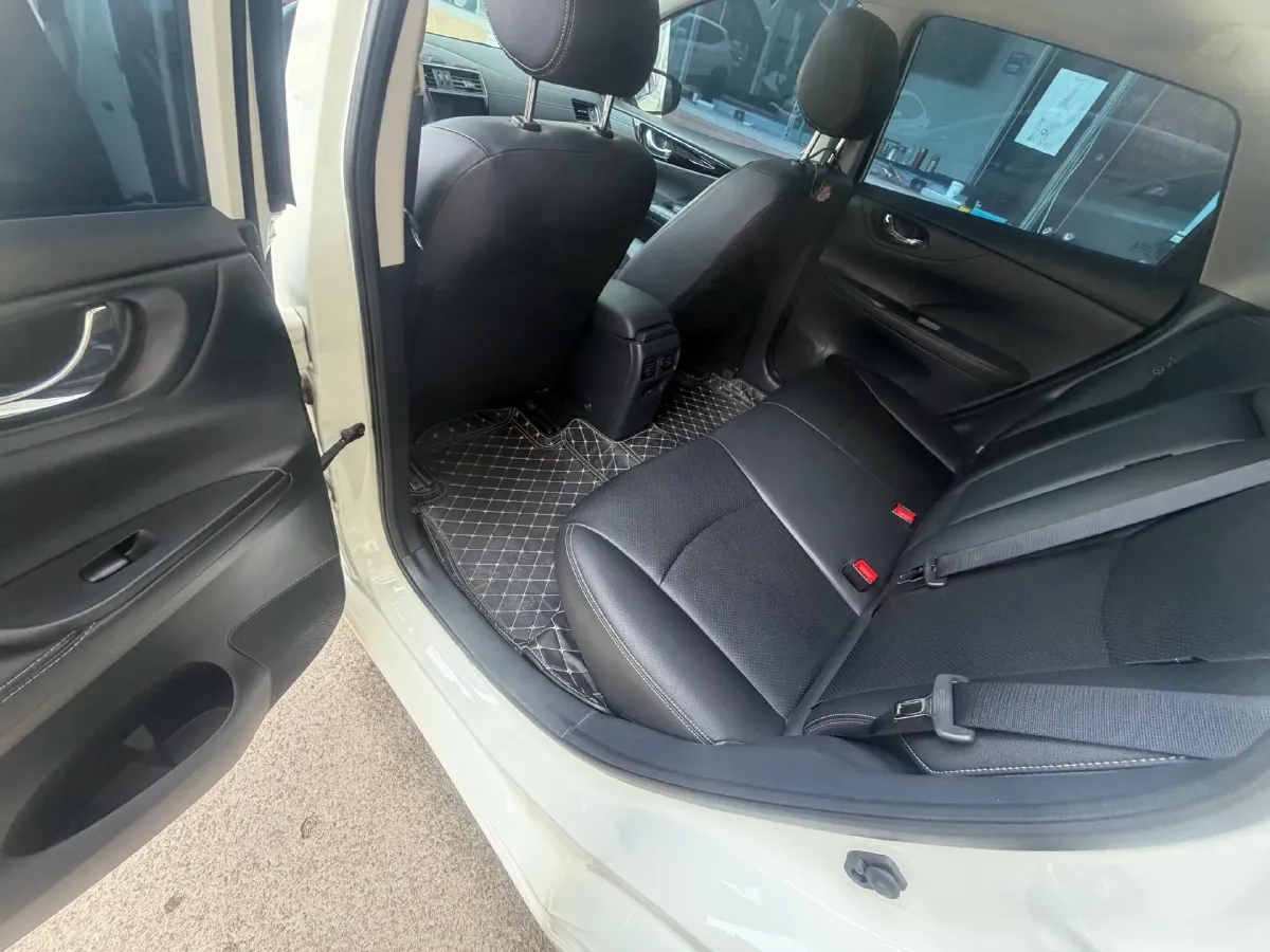 2021 Nissan Tiida 1.6L 122HP L4 CVT,autocango,china used car exporter,china ev exporter,chinese used car exporter,chinese used ev exporter