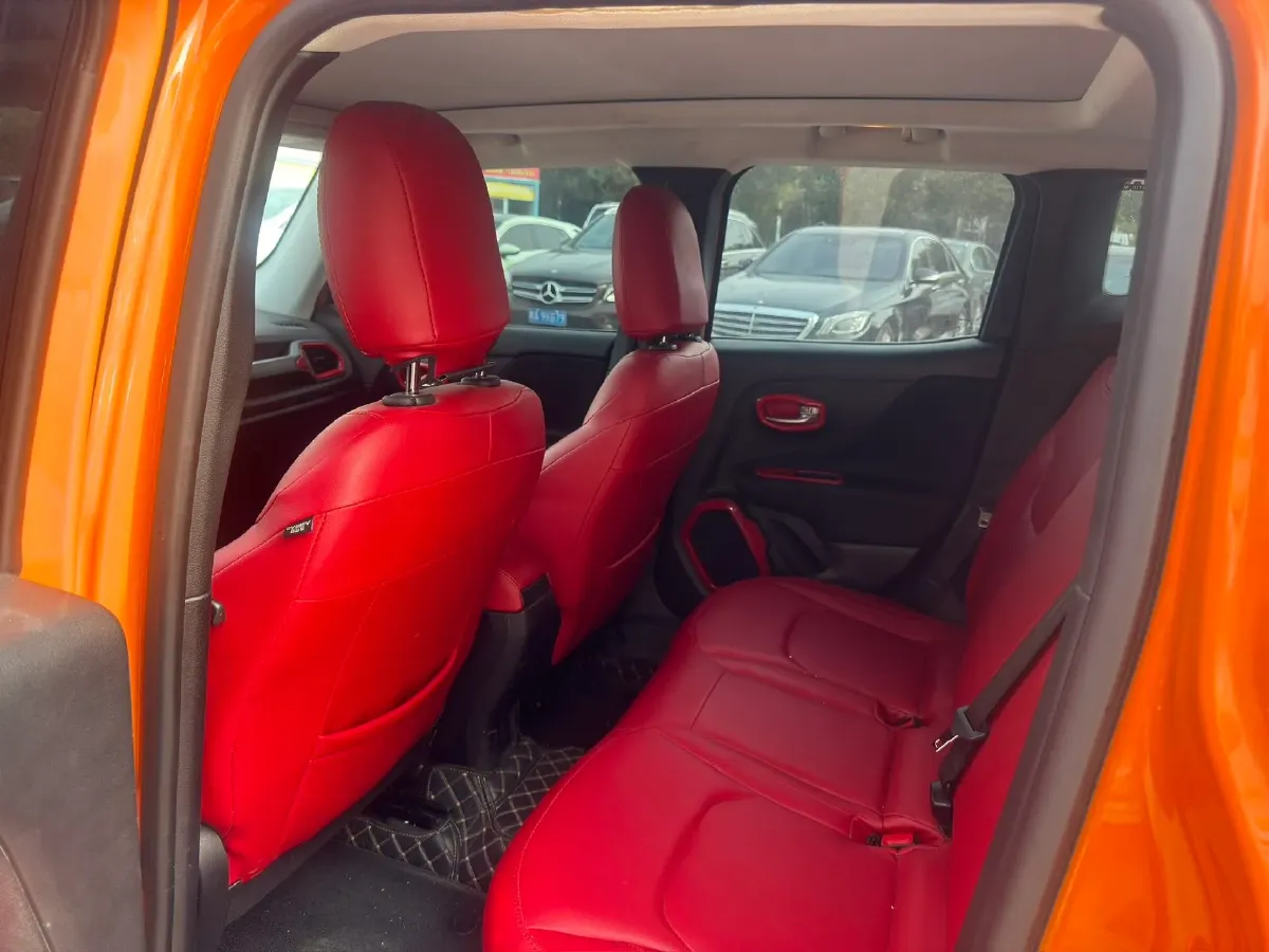 2018 Jeep Renegade 2.0L 148HP L4 9AT,autocango,china used car exporter,china ev exporter,chinese used car exporter,chinese used ev exporter